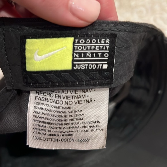 Toddler Nike Hat - Picture 2 of 2